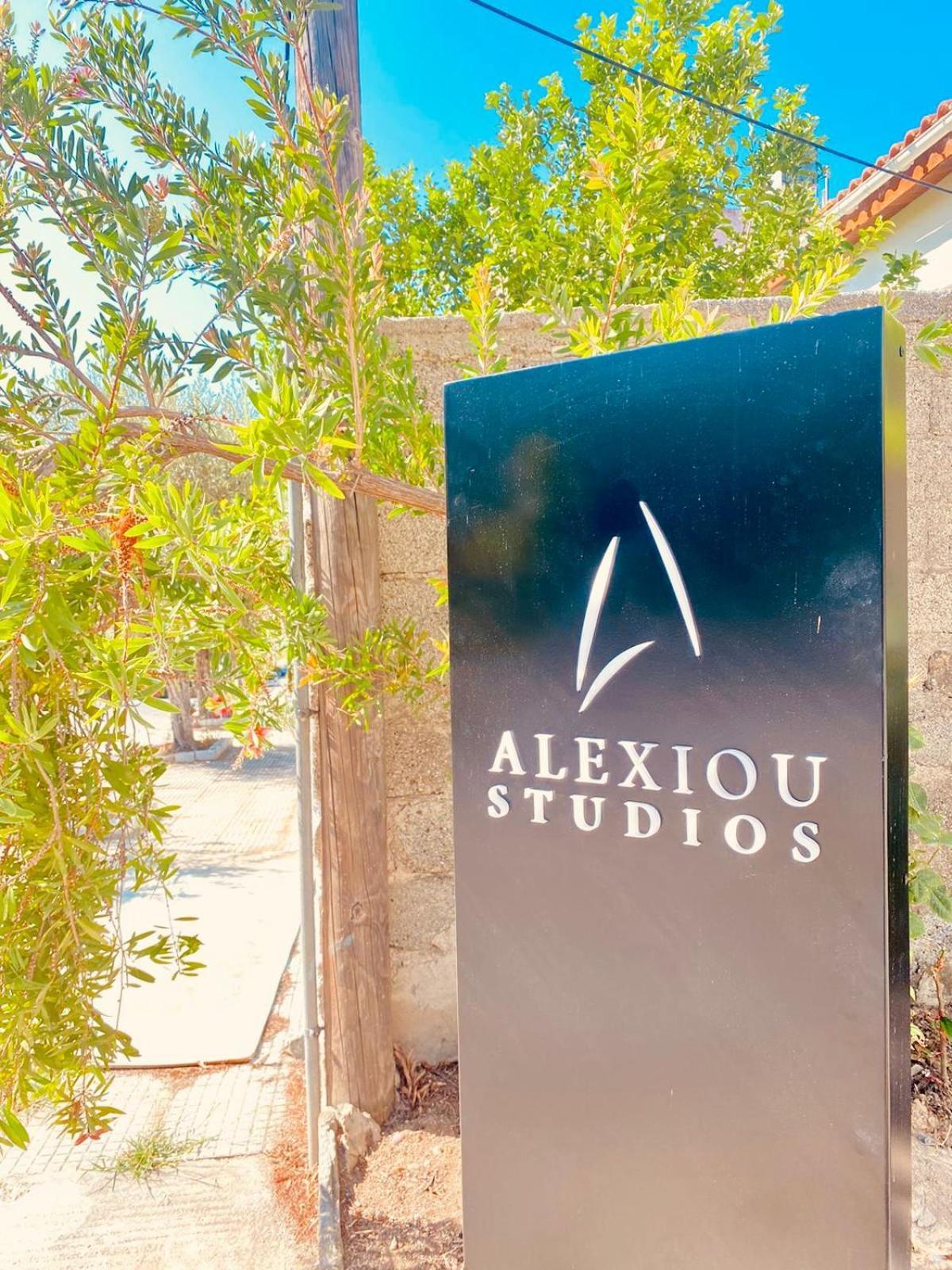 Alexiou Studios Loutra Edipsou  Exterior foto